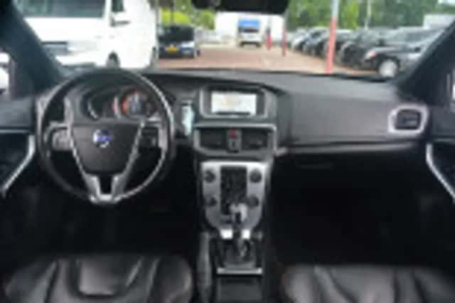 Volvo V40 (2015) thumbnail 54