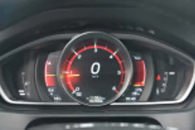 Volvo V40 (2015) thumbnail 64