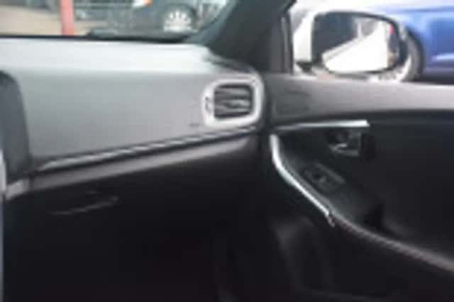 Volvo V40 (2015) thumbnail 67