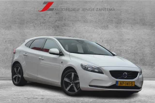 Volvo V40 (2015) thumbnail 8
