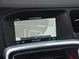Volvo V60 (2015) thumbnail 22