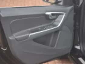 Volvo V60 (2015) thumbnail 55