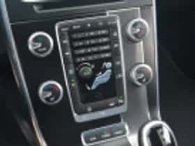 Volvo V60 (2015) thumbnail 61