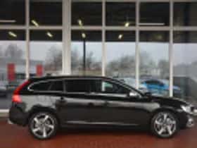 Volvo V60 (2015) thumbnail 74