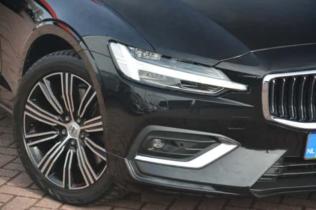 Volvo V60 (2020) thumbnail 12