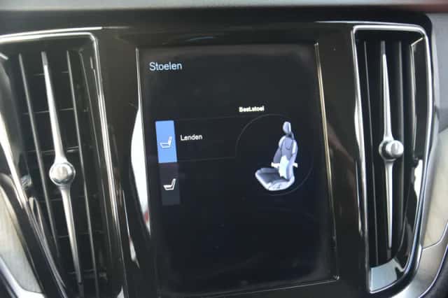 Volvo V60 (2020) thumbnail 46