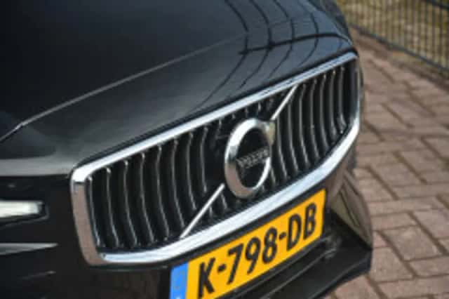 Volvo V60 (2020) thumbnail 7