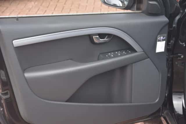 Volvo V70 (2015) thumbnail 13