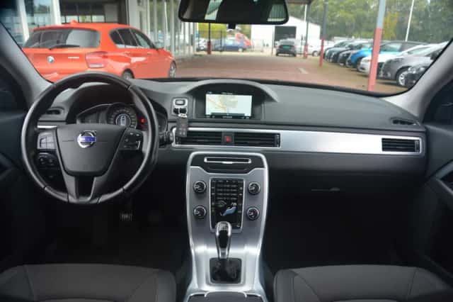 Volvo V70 (2015) thumbnail 15