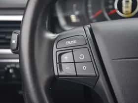 Volvo V70 (2015) thumbnail 25