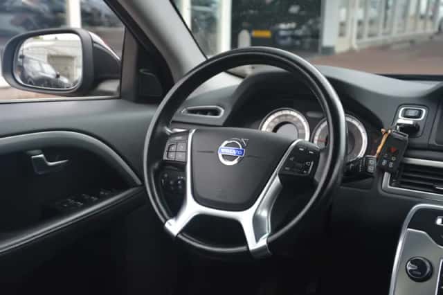 Volvo V70 (2013) thumbnail 14