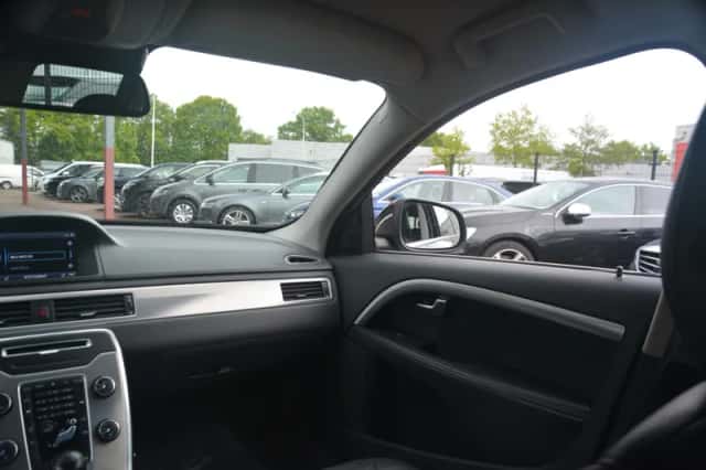 Volvo V70 (2013) thumbnail 15
