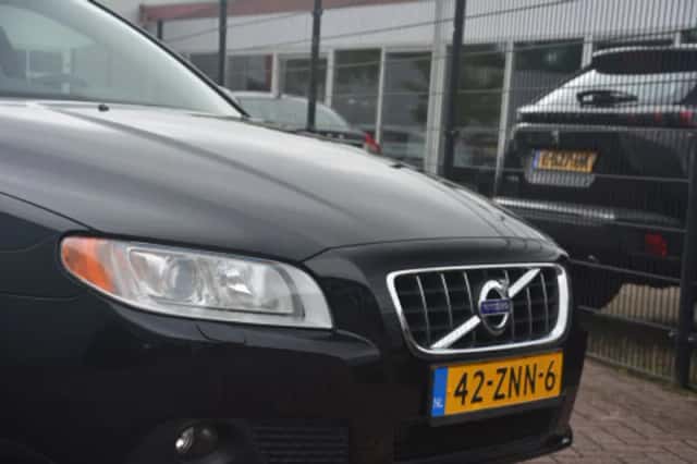 Volvo V70 (2013) thumbnail 3