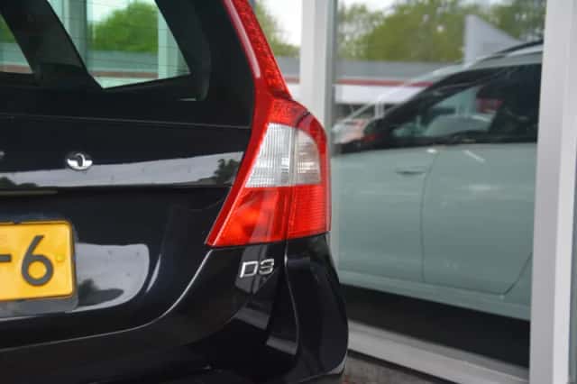 Volvo V70 (2013) thumbnail 31