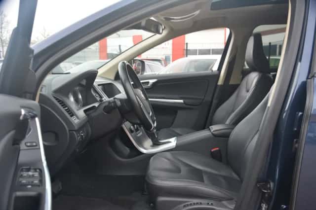 Volvo XC60 (2012) thumbnail 13