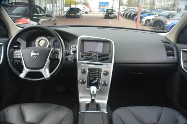 Volvo XC60 (2012) thumbnail 17