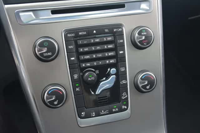 Volvo XC60 (2012) thumbnail 21
