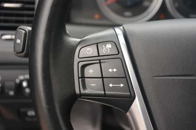 Volvo XC60 (2012) thumbnail 24