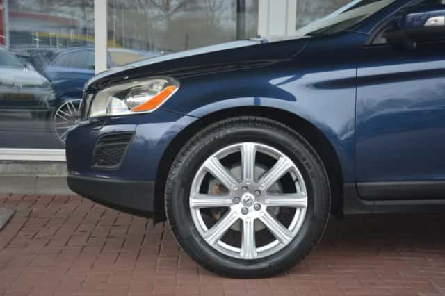 Volvo XC60 (2012) thumbnail 39