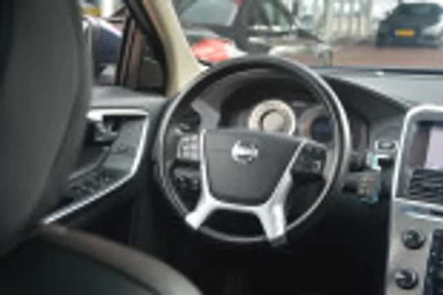 Volvo XC60 (2012) thumbnail 56