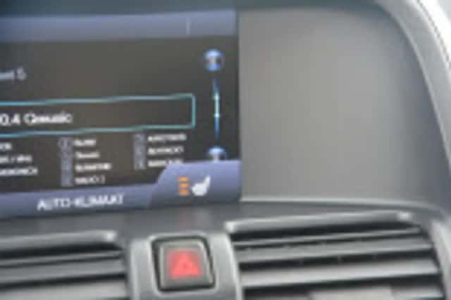 Volvo XC60 (2012) thumbnail 61