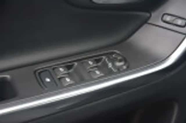 Volvo XC60 (2012) thumbnail 70
