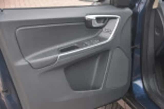 Volvo XC60 (2012) thumbnail 72