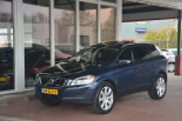 Volvo XC60 (2012) thumbnail 76