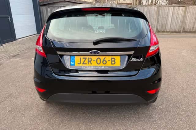 Ford Fiesta (2012) thumbnail 5