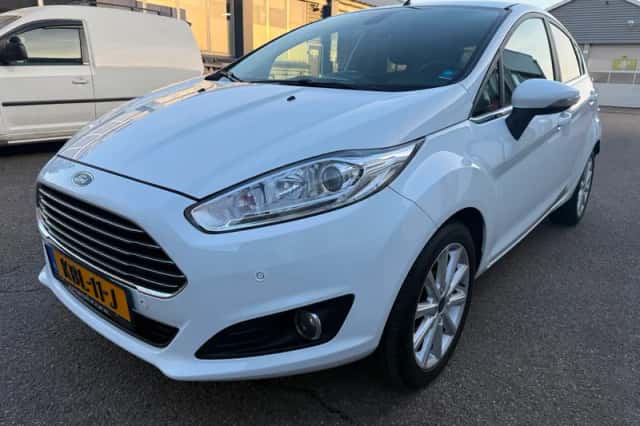 Ford Fiesta (2016) thumbnail 1