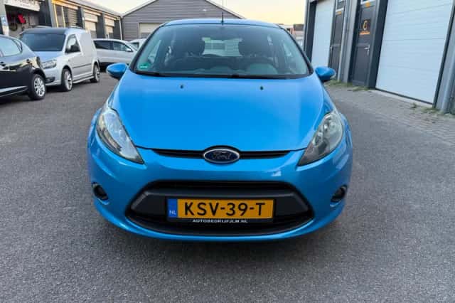 Ford Fiesta (2009) thumbnail 2