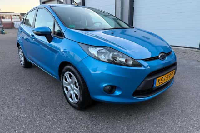 Ford Fiesta (2009) thumbnail 3