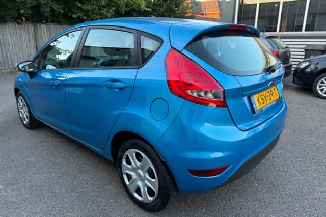 Ford Fiesta (2009) thumbnail 6
