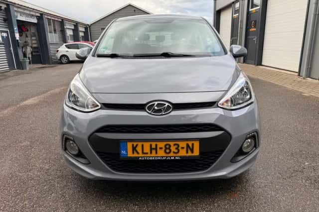 Hyundai i10 (2014) thumbnail 2