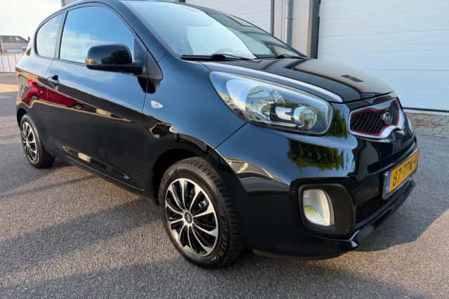 Kia Picanto (2012) thumbnail 3