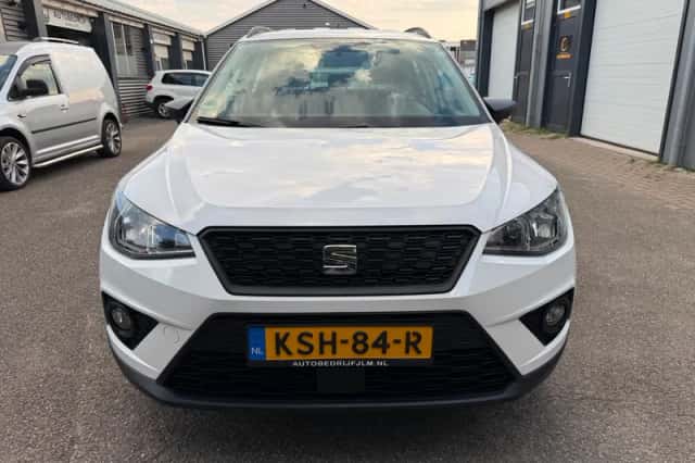 SEAT Arona (2018) thumbnail 2