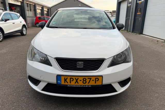 SEAT Ibiza (2013) thumbnail 2