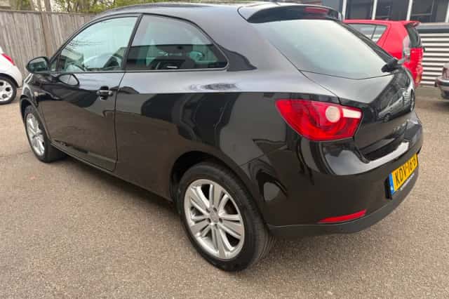 SEAT Ibiza (2010) thumbnail 6