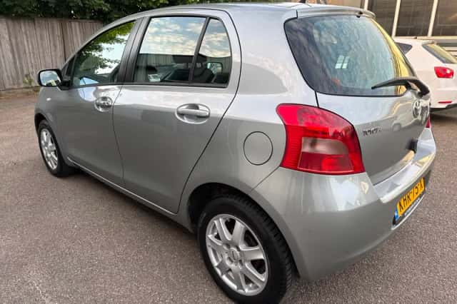 Toyota Yaris (2008) thumbnail 6