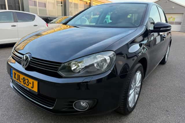 Volkswagen Golf (2012) thumbnail 1