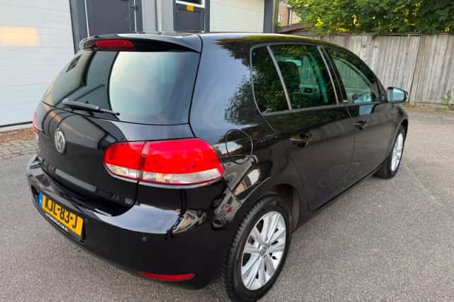 Volkswagen Golf (2012) thumbnail 4