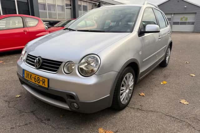 Volkswagen Polo (2004) thumbnail 1