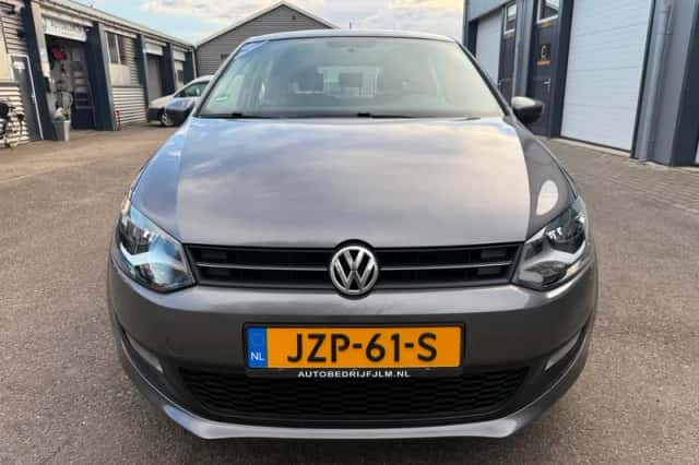 Volkswagen Polo (2010) thumbnail 2