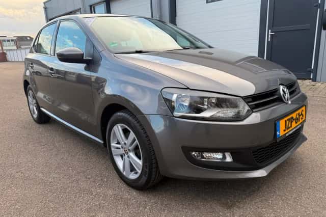 Volkswagen Polo (2010) thumbnail 3
