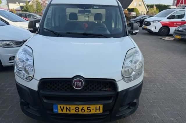 Fiat Doblò (2015) thumbnail 1