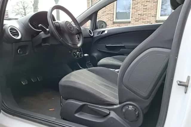 Opel Corsa (2013) thumbnail 5