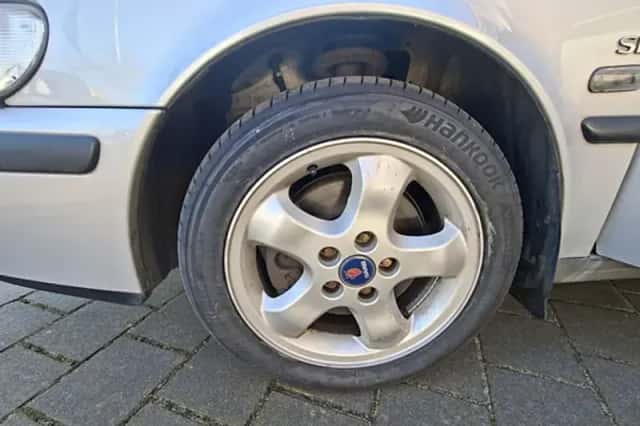 Saab 9-3 (2000) thumbnail 6