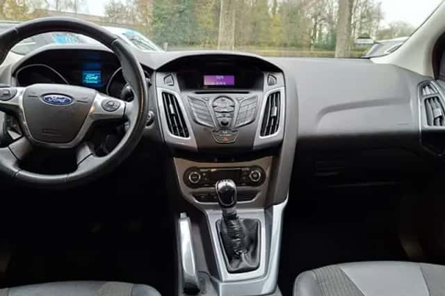 Ford Focus (2011) thumbnail 4
