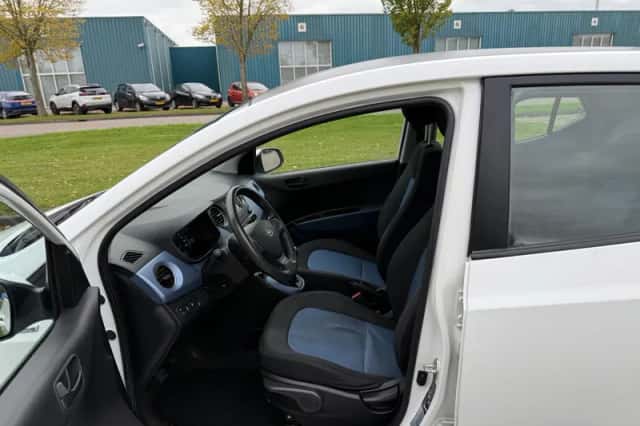 Hyundai i10 (2015) thumbnail 5