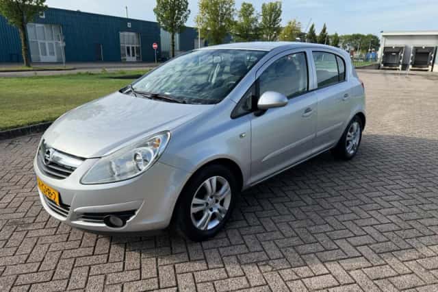 Opel Corsa (2008) thumbnail 1